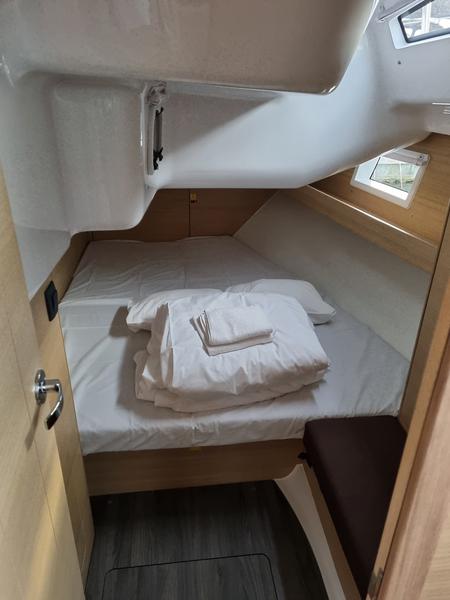 Book yachts online - sailboat - Elan Impression 45 - ZEBA - rent
