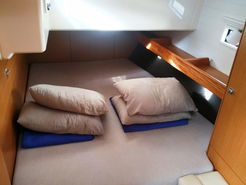 Book yachts online - sailboat - Bavaria 46 Cruiser - XANNAX II - rent