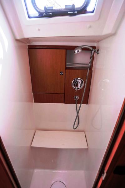 Book yachts online - sailboat - Bavaria 46 Cruiser - XANNAX II - rent