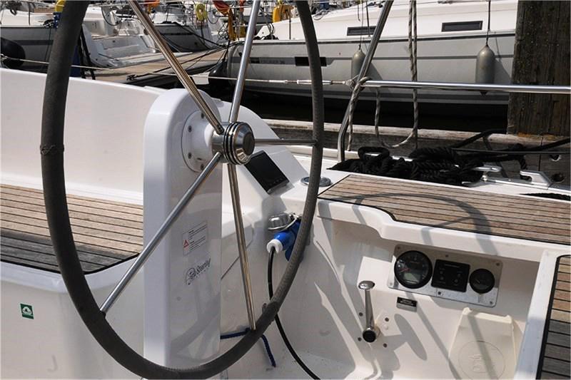 Book yachts online - sailboat - Bavaria 46 Cruiser - XANNAX II - rent