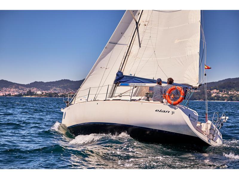 Book yachts online - sailboat - Elan 31 Performance - Sailway Tres - rent