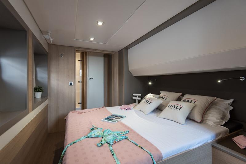 Book yachts online - catamaran - Bali 5.4 - Alfa.bm2 - rent