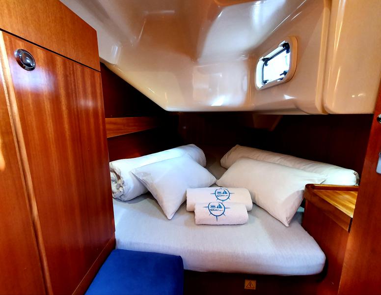 Book yachts online - sailboat - Elan 344 Impression - Vita I - rent