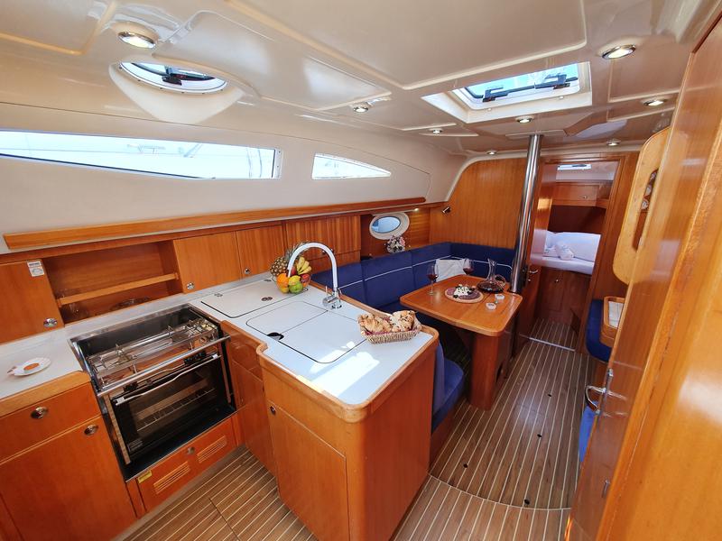 Book yachts online - sailboat - Elan 344 Impression - Vita I - rent