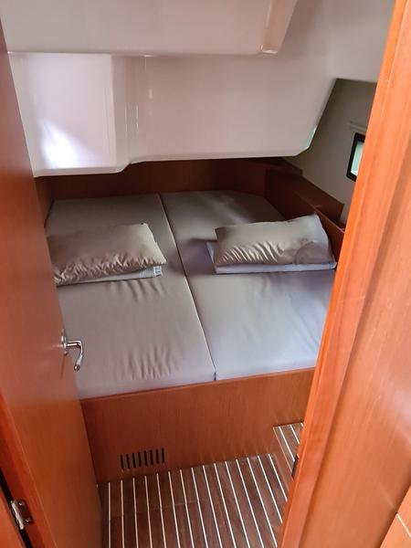 Book yachts online - sailboat - Bavaria  C42 - Melia - rent