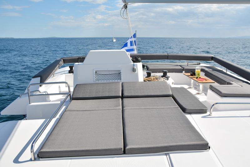 Book yachts online - catamaran - Dufour Catamaran 48 - Frida - rent