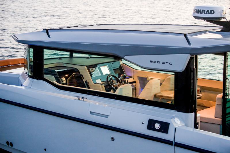Book yachts online - motorboat - Saxdor 320 GTC - Saxdor 320 GTC (2023) - rent
