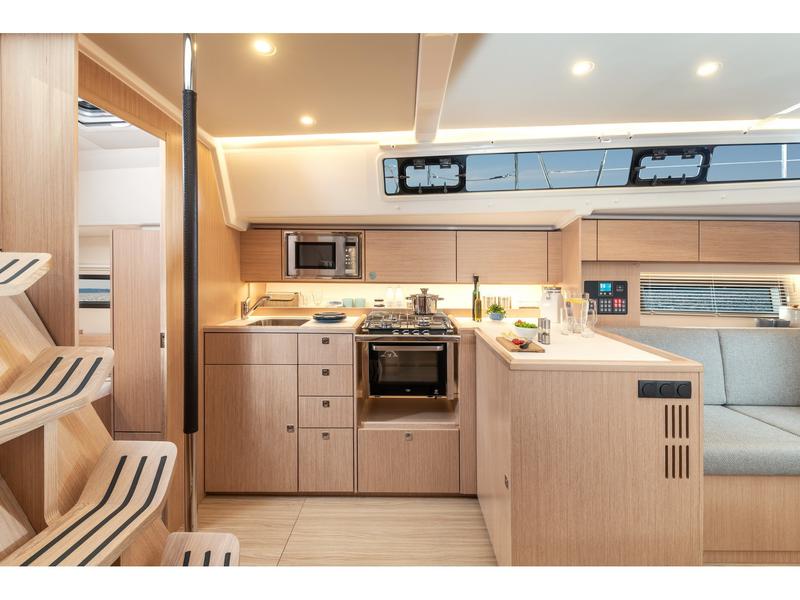 Book yachts online - sailboat - Bavaria C42 - no name - rent