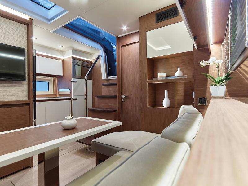 Book yachts online - motorboat - Leader 46 - Giorgia - rent