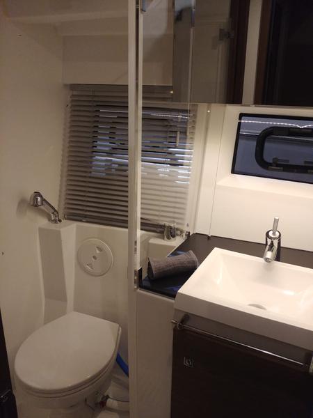 Book yachts online - motorboat - Jeanneau NC 14 - Italia I - rent