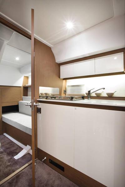 Book yachts online - motorboat - Leader 36 - Partenope - rent