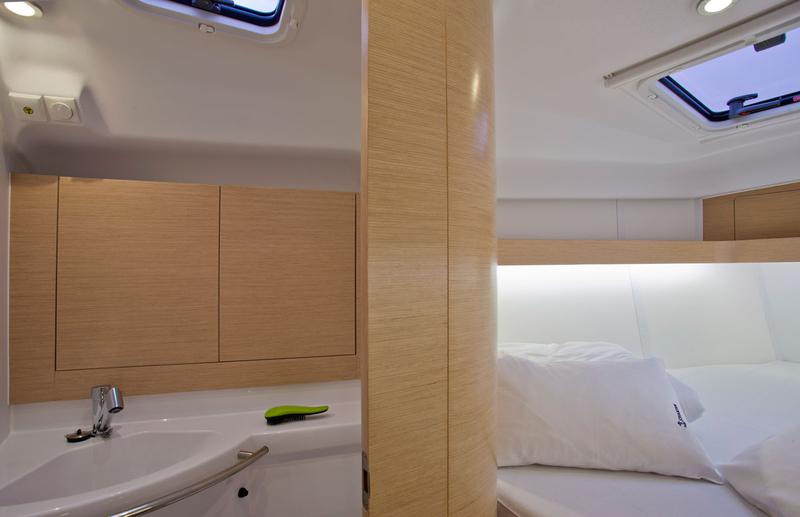 Book yachts online - sailboat - Elan Impression 40 - Silente - rent