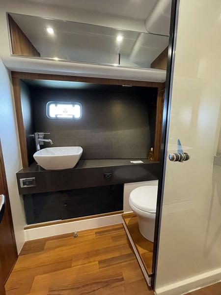 Book yachts online - motorboat - Squadron 58 - SPRAOI NA MARA (skipper incl., any-day charters) - rent