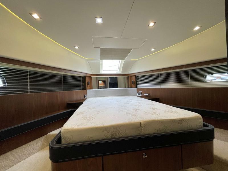 Book yachts online - motorboat - Squadron 58 - SPRAOI NA MARA (skipper incl., any-day charters) - rent