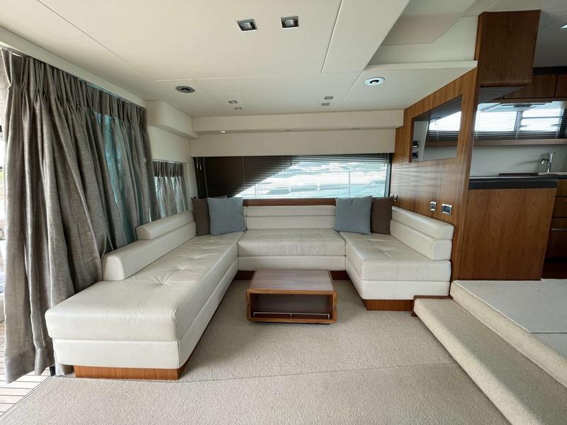 Book yachts online - motorboat - Squadron 58 - SPRAOI NA MARA (skipper incl., any-day charters) - rent