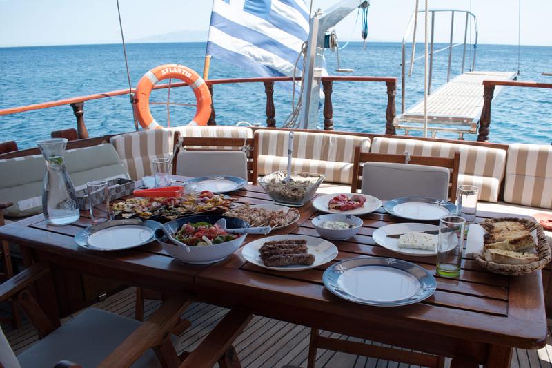 Book yachts online - sailboat - Atlantic 61 - URSA MAJOR - rent