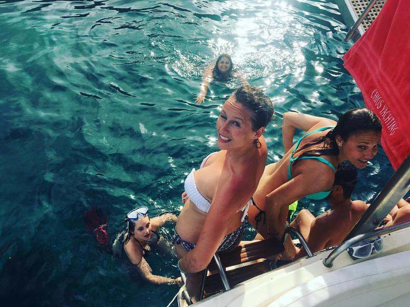 Book yachts online - motorboat - Princess 45 - Summer Love - rent