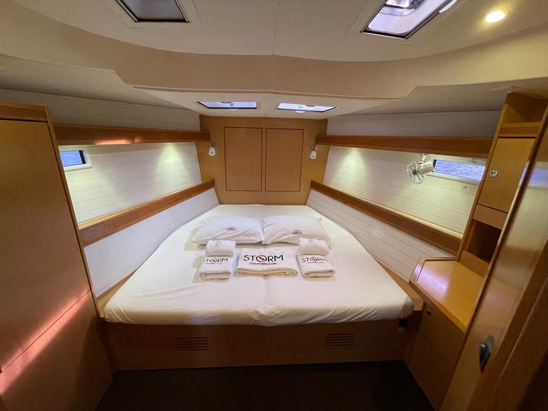 Book yachts online - sailboat - Bavaria Cruiser 45 - Wave Dancer - rent
