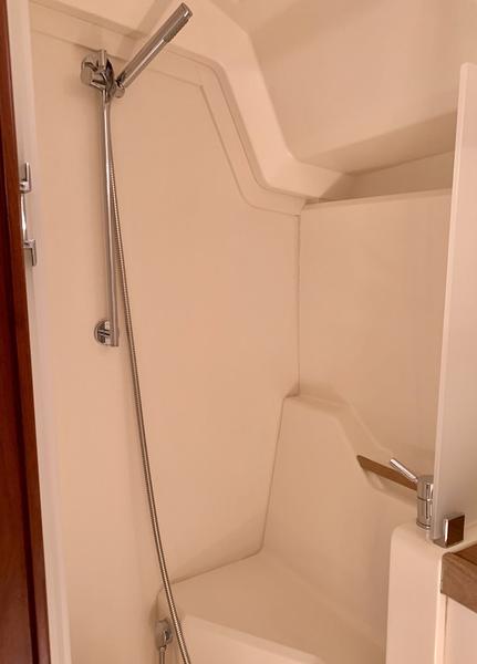 Book yachts online - sailboat - Hanse 445 - 4 cabin - Baxter - rent