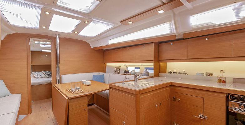 Book yachts online - sailboat - Dufour 390 Grand Large - Coco de Mer - rent