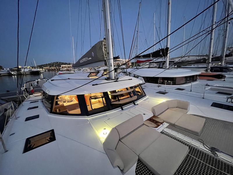 Book yachts online - catamaran - Nautitech 44 Open - Happiness - rent