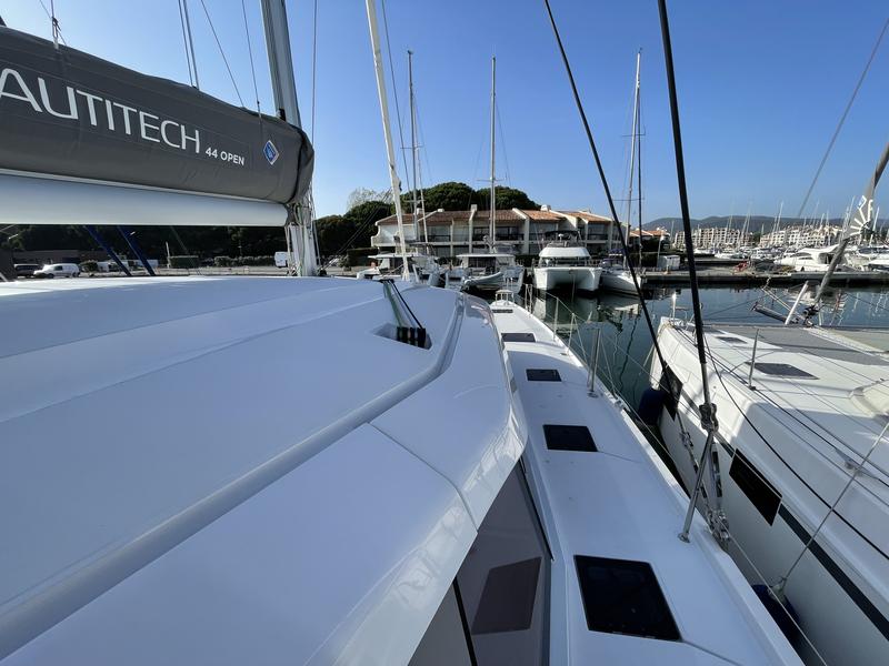 Book yachts online - catamaran - Nautitech 44 Open - Happiness - rent
