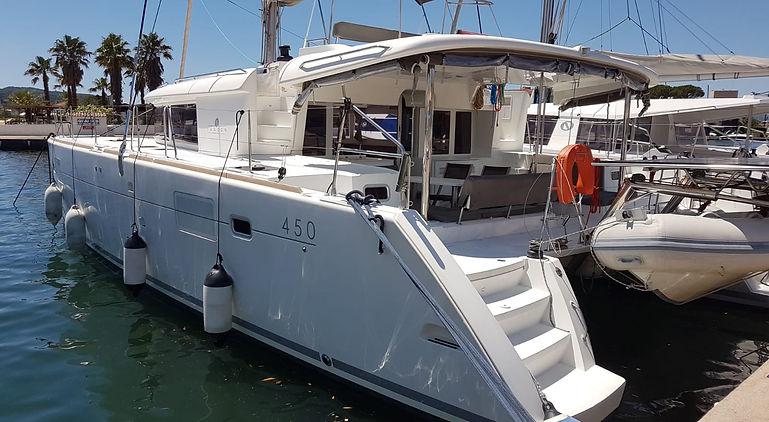 Book yachts online - catamaran - Lagoon 450F - Aldabra - rent