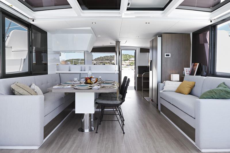 Book yachts online - catamaran - Bali 4.4 - Lou Creusois - rent