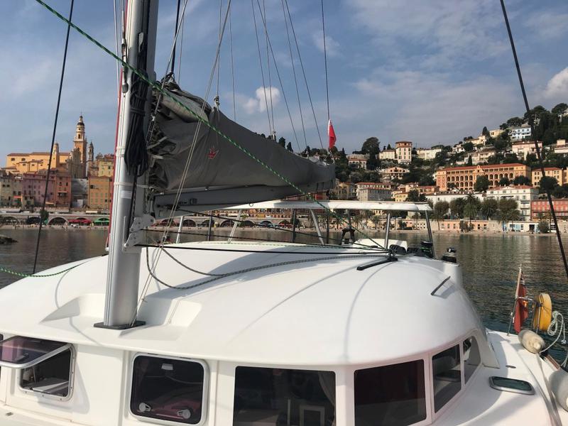 Book yachts online - catamaran - Lagoon 380 - Double Bubble - rent