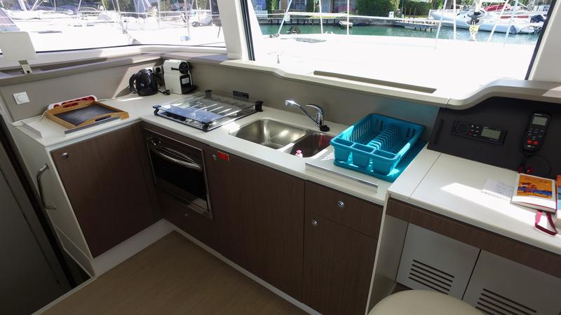 Book yachts online - catamaran - Bali 4.1 - Malea IV - rent