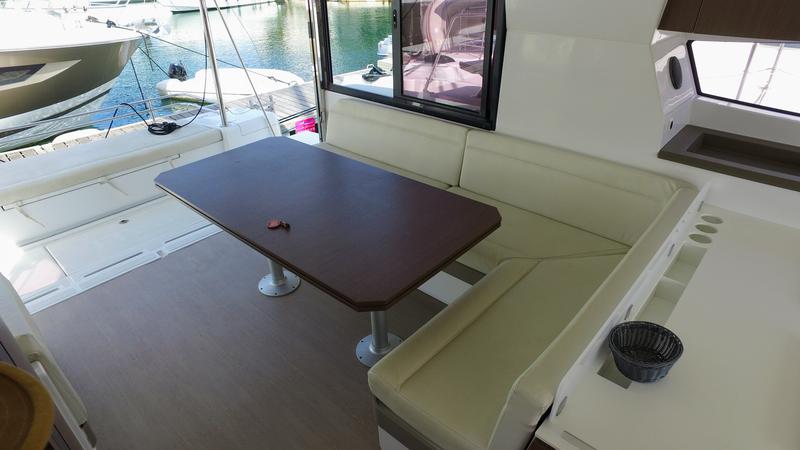 Book yachts online - catamaran - Bali 4.1 - Malea IV - rent