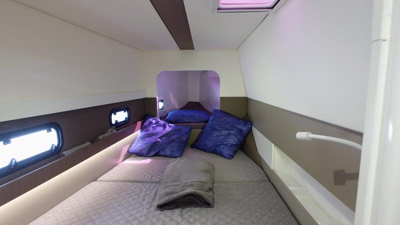 Book yachts online - catamaran - Bali 4.1 - Malea IV - rent
