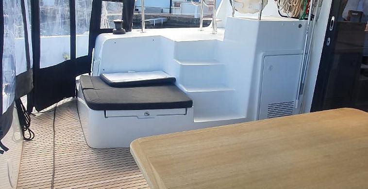 Book yachts online - catamaran - Lagoon 42 - Odevie III - rent