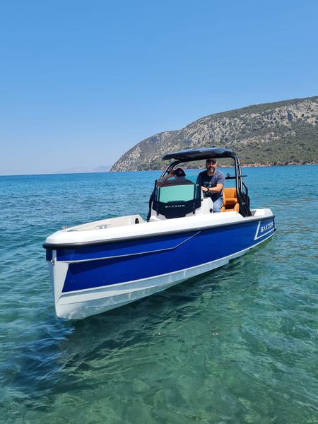 Book yachts online - motorboat - Saxdor 200 Pro Sport - Blue Notos - rent
