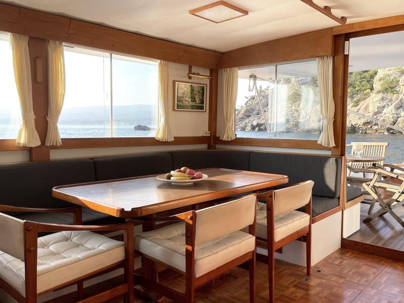 Book yachts online - motorboat - Grand Banks Europa 50 - Ghimar - rent