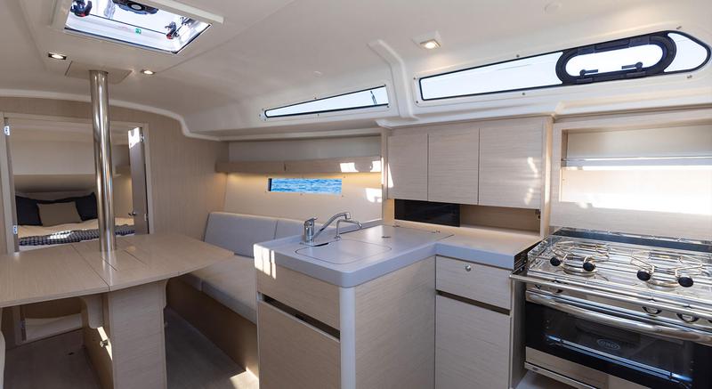 Book yachts online - sailboat - Oceanis 34 - No name - rent