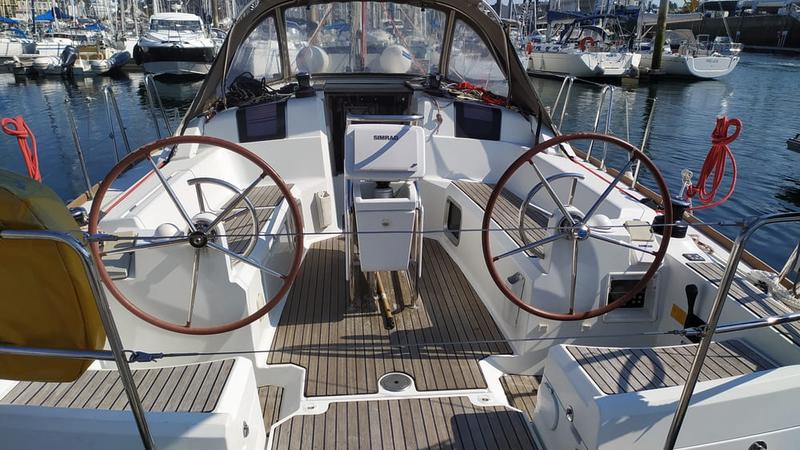Book yachts online - sailboat - Sun Odyssey 379 - Glazdo - rent