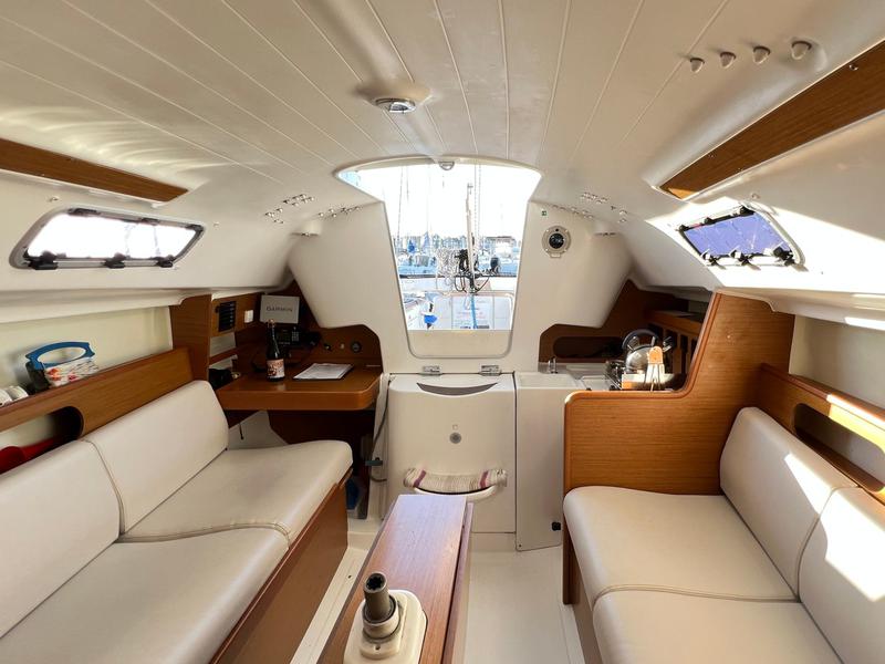 Book yachts online - sailboat - First 25 S - Marlem - rent