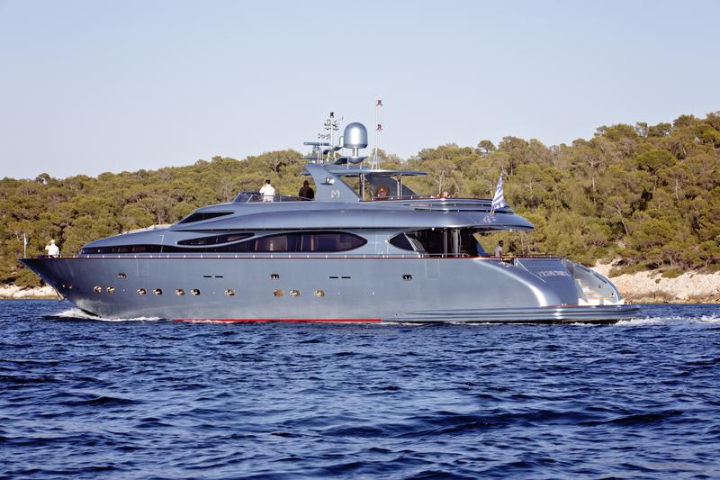 Book yachts online - motorboat - Maiora 108 - Princess L - rent