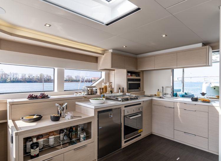 Book yachts online - catamaran - Lagoon 55 (2) - Verina Star  - rent