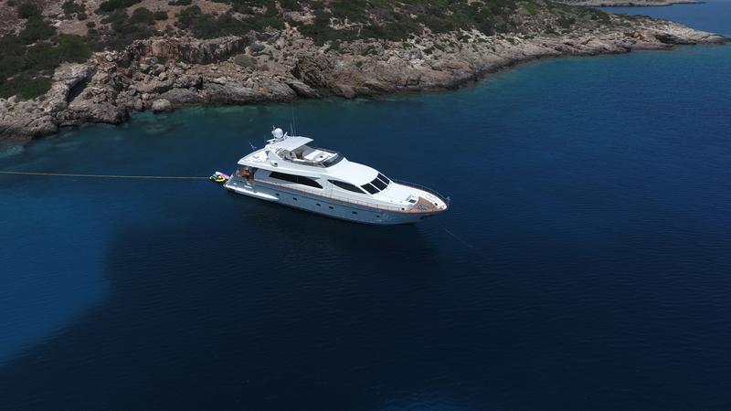 Book yachts online - motorboat - Falcon 86 - Efmaria - rent