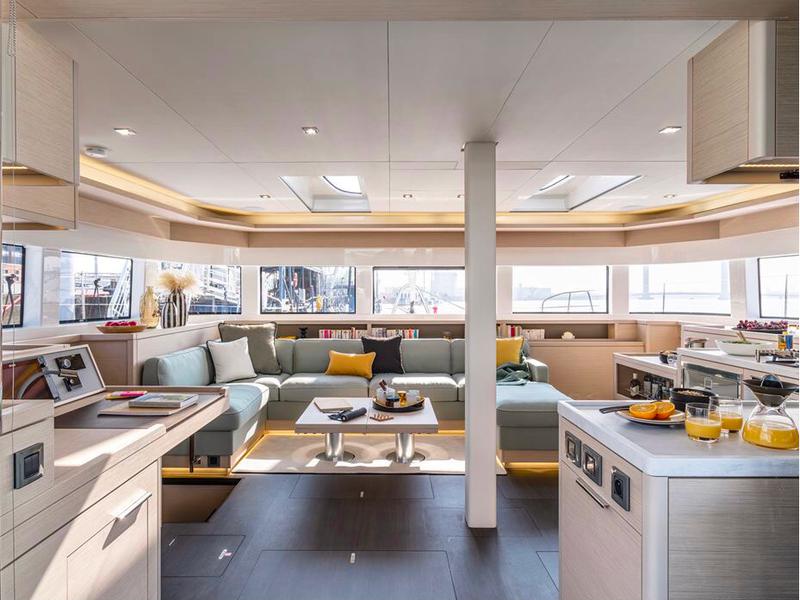 Book yachts online - catamaran - Lagoon 55 - Hydrus - rent