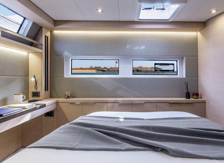 Book yachts online - catamaran - Lagoon 55 - Hydrus - rent