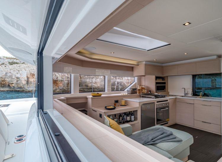 Book yachts online - catamaran - Lagoon 55 - Hydrus - rent