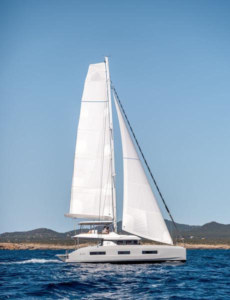 Book yachts online - catamaran - Lagoon 55 - Hydrus - rent