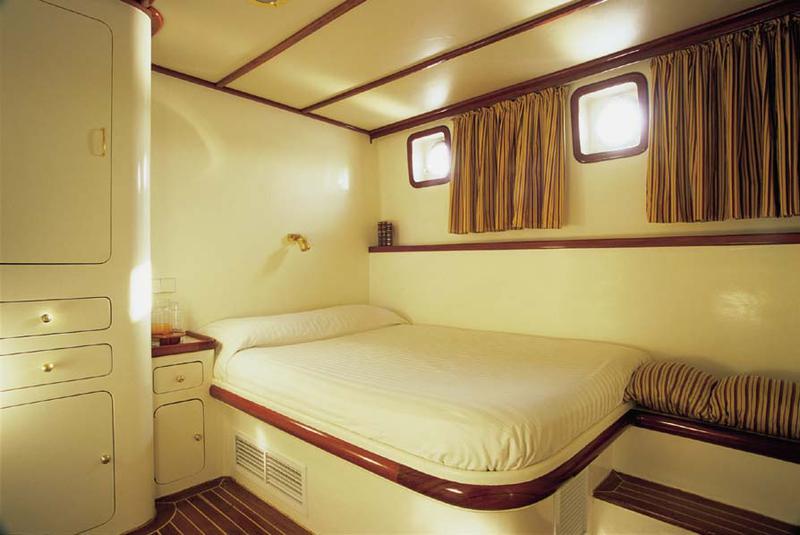 Book yachts online - other - Custom Motor Sailer 80' - Anemos - rent