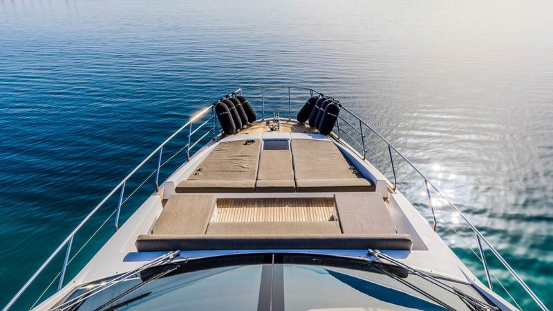 Book yachts online - motorboat - Azimut 66 Fly - My Karat II - rent