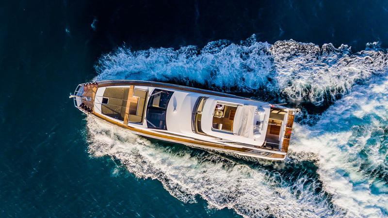 Book yachts online - motorboat - Azimut 66 Fly - My Karat II - rent