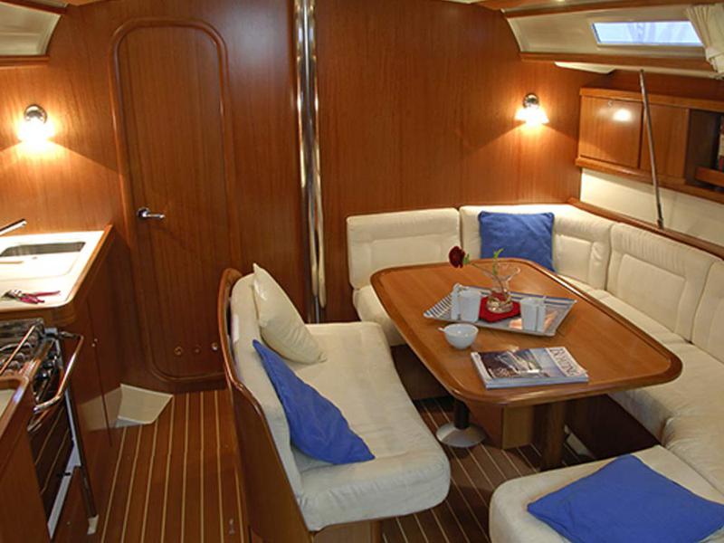 Book yachts online - sailboat - Dufour 425 Grand Large - Esen Mila - rent