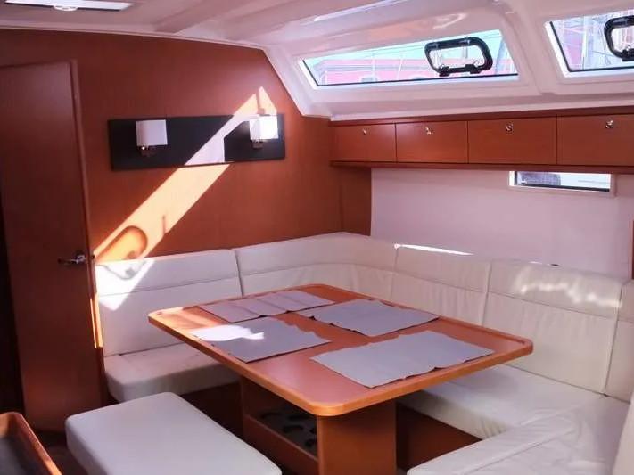 Book yachts online - sailboat - Bavaria 46 Cruiser - Sibylla - rent